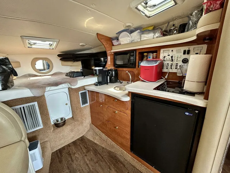 Slide: The Image of 2003 Rinker 310 Fiesta Vee 31 - 7826478