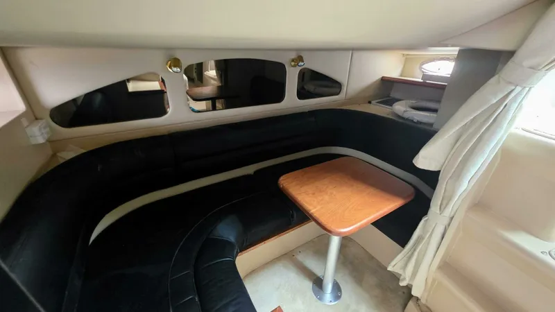 Slide: The Image of 1999 Cruisers Yachts 3375 Esprit 33 - 7826520