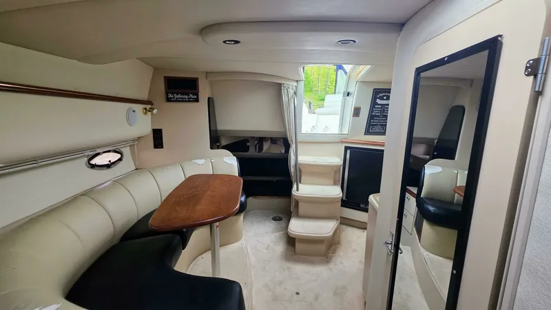 Slide: The Image of 1999 Cruisers Yachts 3375 Esprit 33 - 7826514