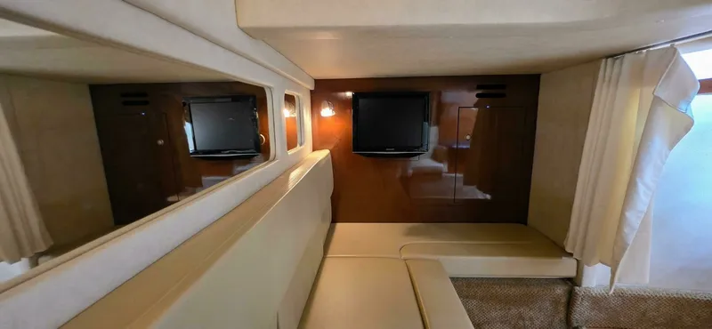 Slide: The Image of 2009 Sea Ray 310 Sundancer 31 - 7826554