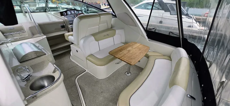 Slide: The Image of 2009 Sea Ray 310 Sundancer 31 - 7826529