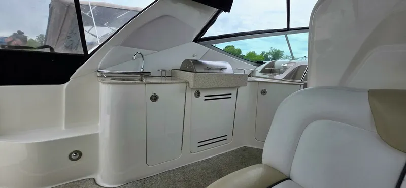 Slide: The Image of 2009 Sea Ray 310 Sundancer 31 - 7826531