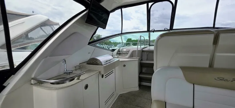 Slide: The Image of 2009 Sea Ray 310 Sundancer 31 - 7826535