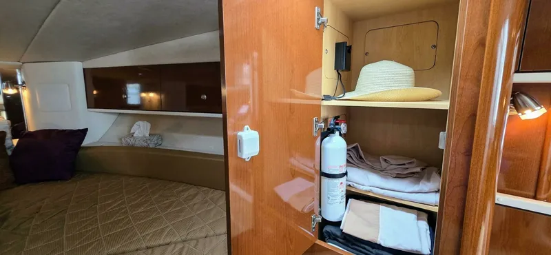 Slide: The Image of 2009 Sea Ray 310 Sundancer 31 - 7826550