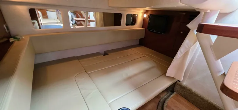 Slide: The Image of 2009 Sea Ray 310 Sundancer 31 - 7826555