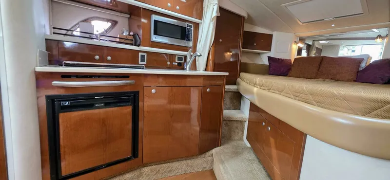 Slide: The Image of 2009 Sea Ray 310 Sundancer 31 - 7826544