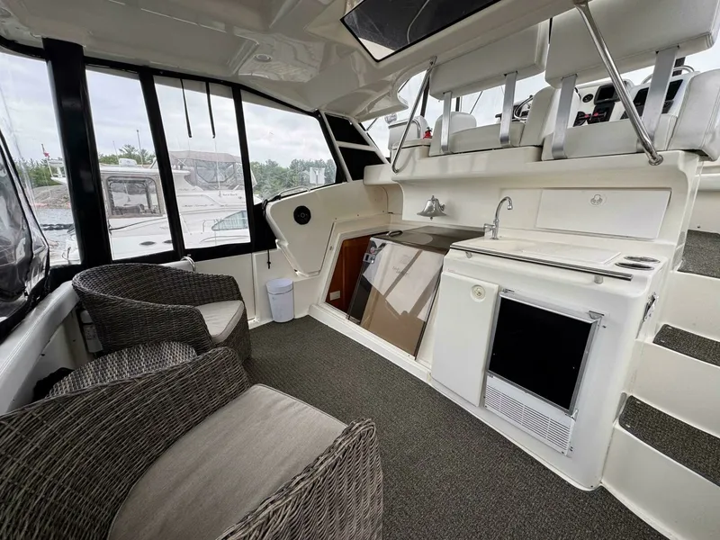 Slide: The Image of 1997 Silverton 352 Motor Yacht 35 - 7826622