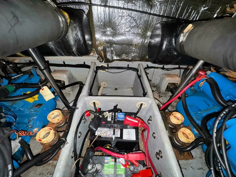 Slide: The Image of 1997 Silverton 352 Motor Yacht 35 - 7826649