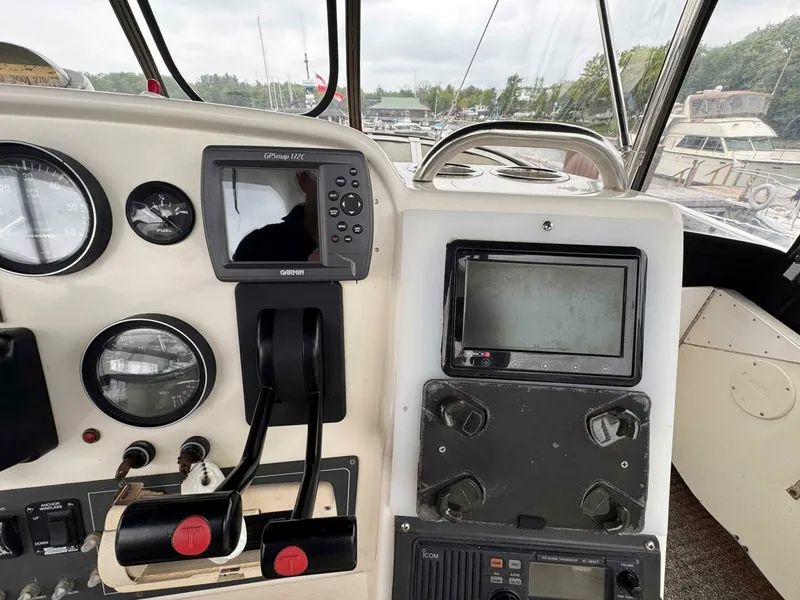 Slide: The Image of 1997 Silverton 352 Motor Yacht 35 - 7826614