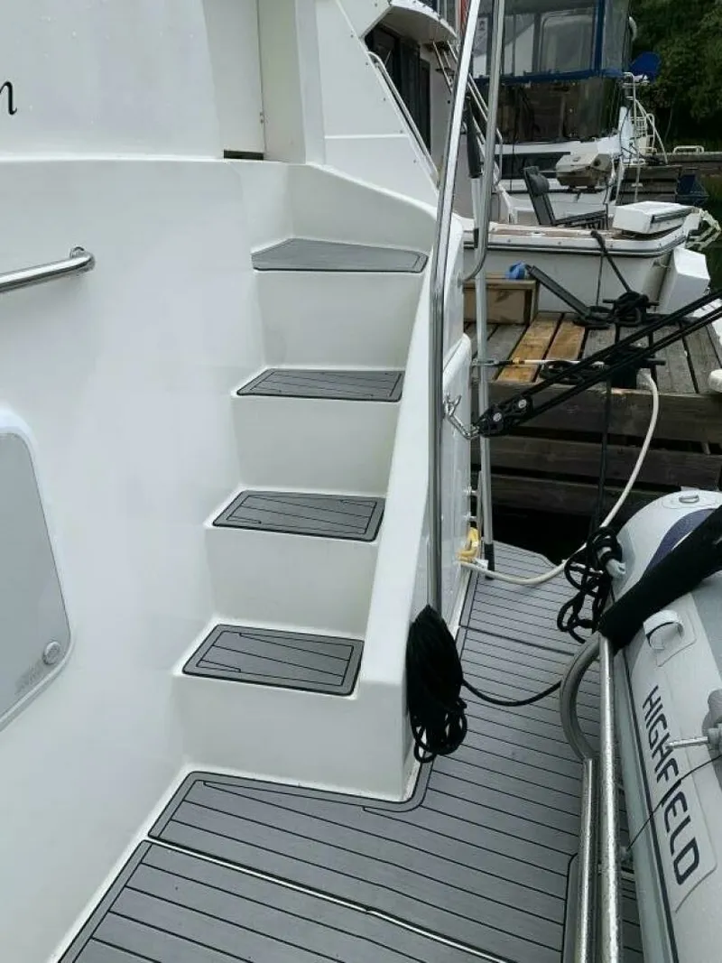 Slide: The Image of 1997 Silverton 352 Motor Yacht 35 - 7826608