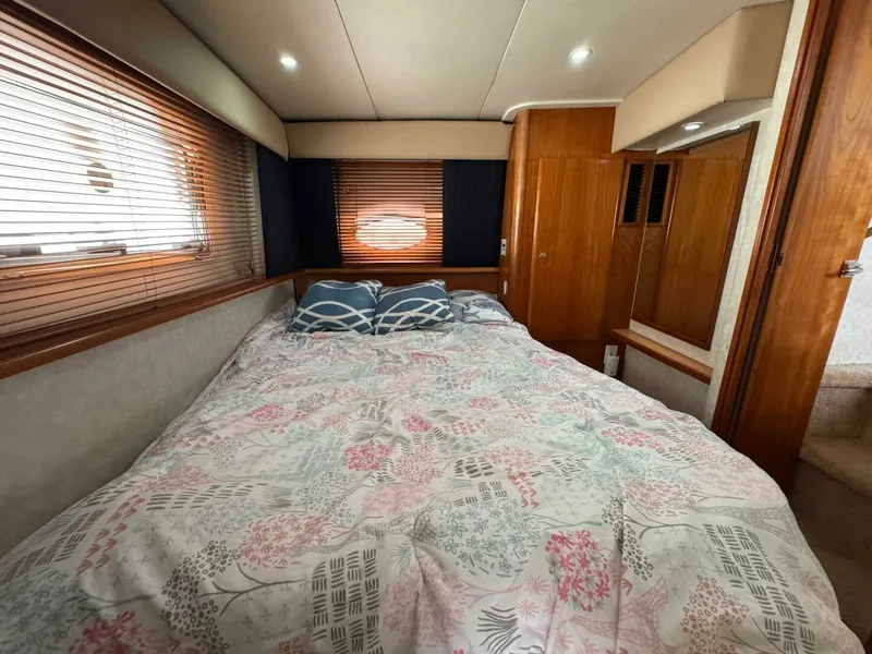 Slide: The Image of 1997 Silverton 352 Motor Yacht 35 - 7826641