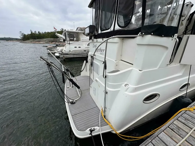 Slide: The Image of 1997 Silverton 352 Motor Yacht 35 - 7826606