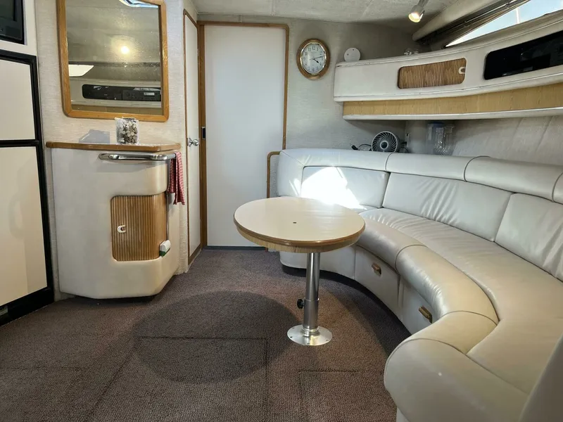 Slide: The Image of 1992 Sea Ray 440 Sundancer 44 - 7826743