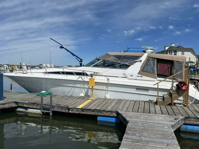Slide: The Image of 1992 Sea Ray 440 Sundancer 44 - 7826718