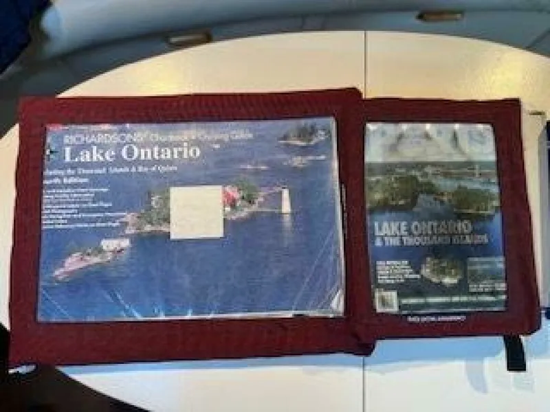 Slide: The Image of 1992 Sea Ray 440 Sundancer 44 - 7826762
