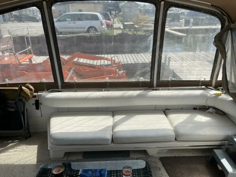 Slide: The Image of 1992 Sea Ray 440 Sundancer 44 - 7826723