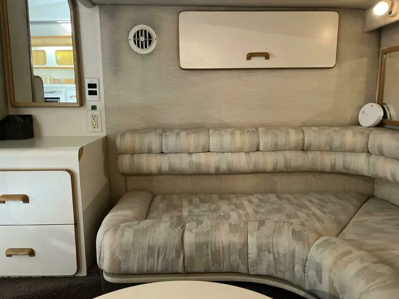 Slide: The Image of 1992 Sea Ray 440 Sundancer 44 - 7826748