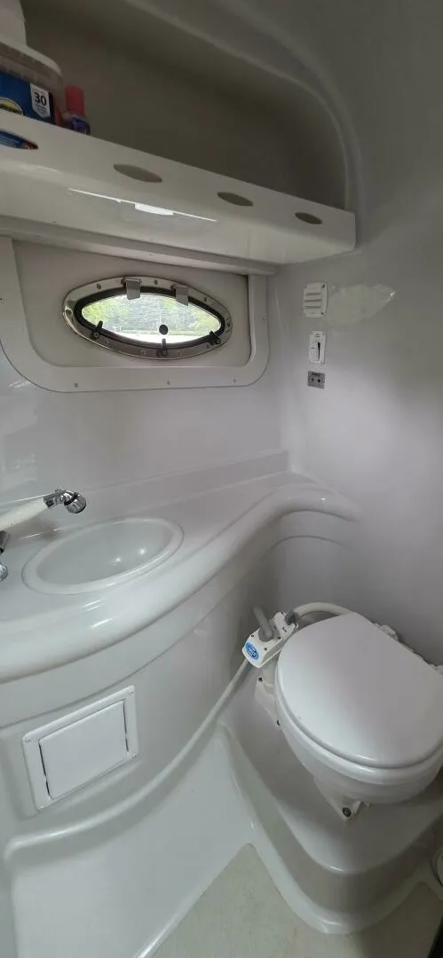 Slide: The Image of 2005 Crownline 250CR 25 - 7826796