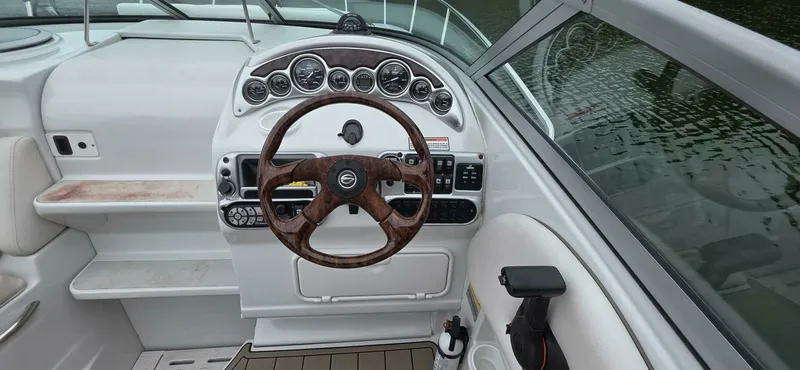Slide: The Image of 2005 Crownline 250CR 25 - 7826781