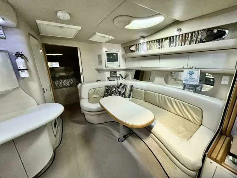 Slide: The Image of 1995 Sea Ray 370 Sundancer 37 - 7826982