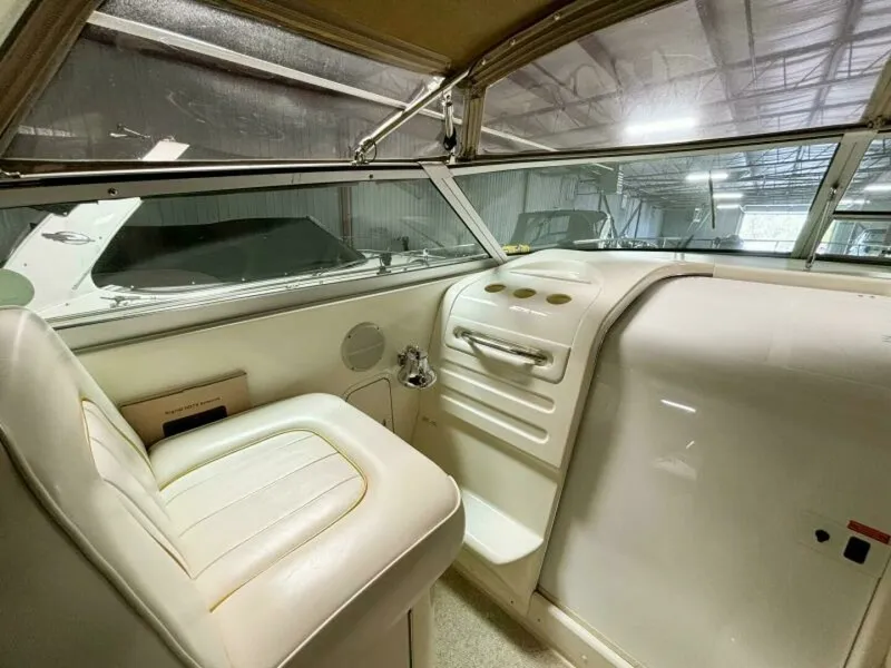 Slide: The Image of 1995 Sea Ray 370 Sundancer 37 - 7826973