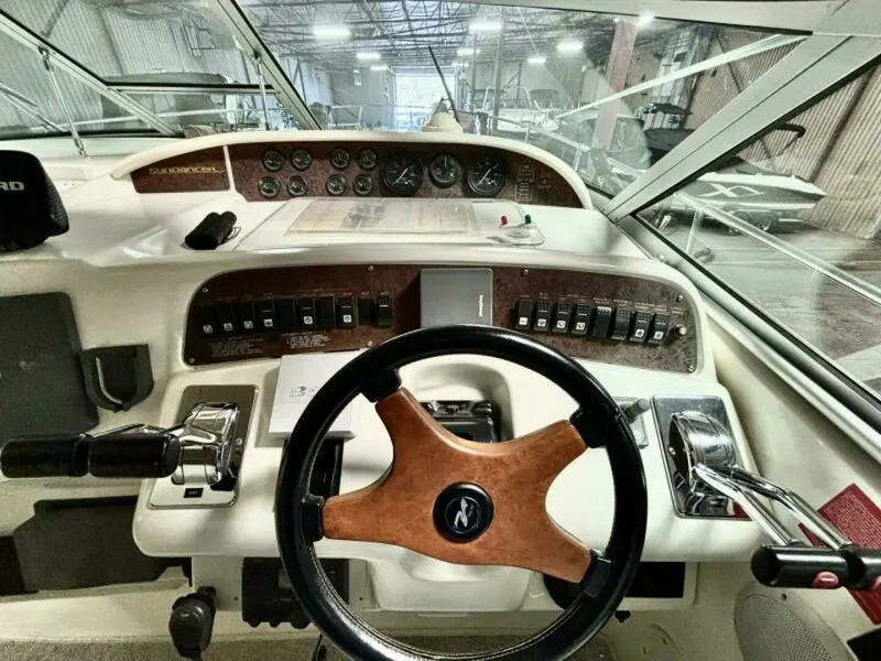 Slide: The Image of 1995 Sea Ray 370 Sundancer 37 - 7826976