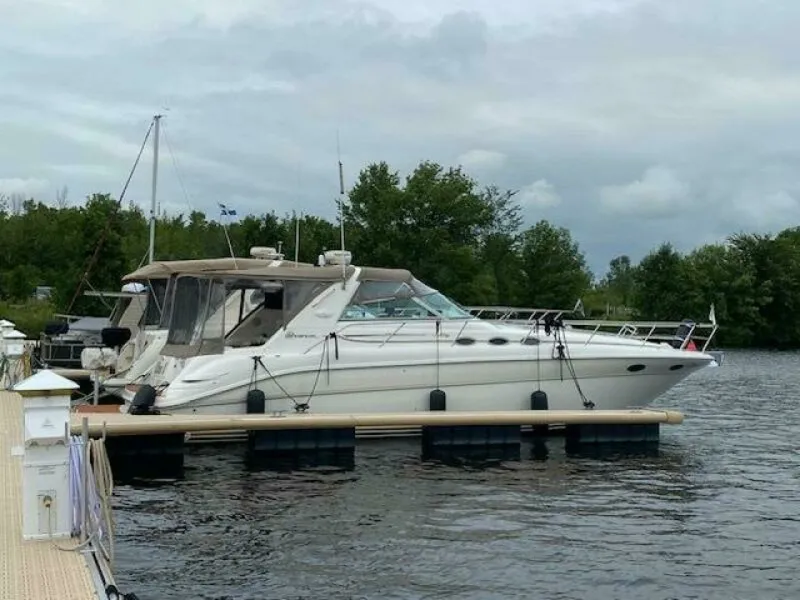 Slide: The Image of 1995 Sea Ray 370 Sundancer 37 - 7826961