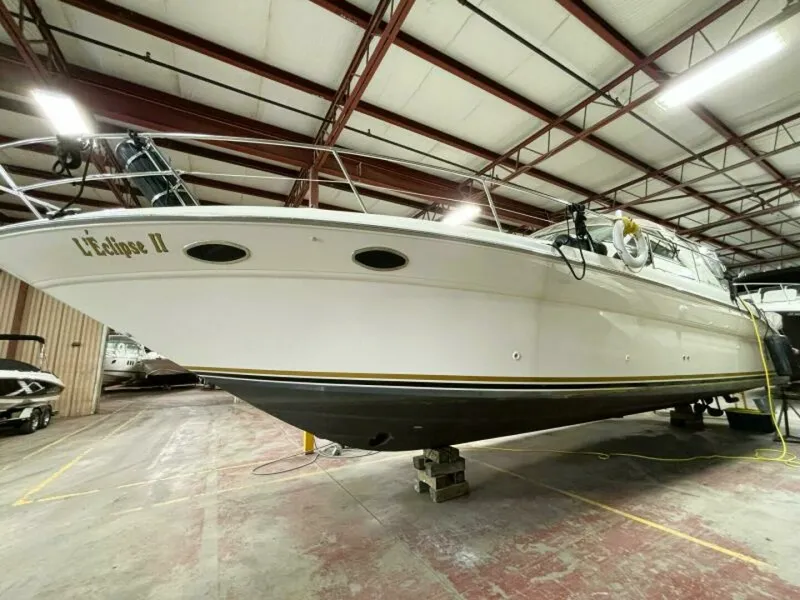 Slide: The Image of 1995 Sea Ray 370 Sundancer 37 - 7826962