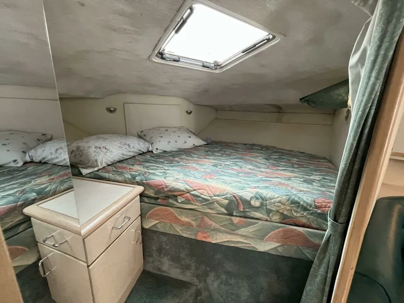 Slide: The Image of 1995 Wellcraft 3600 Martinique 36 - 7827022
