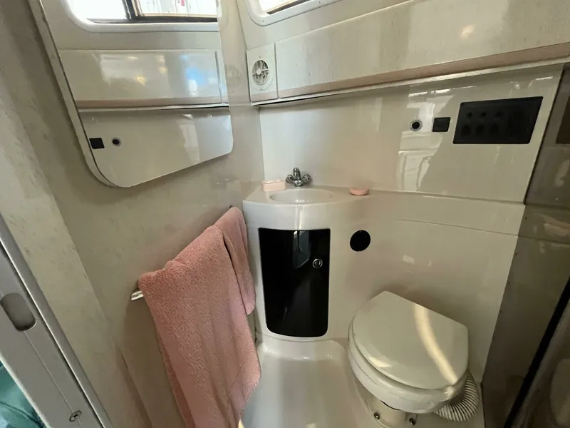 Slide: The Image of 1995 Wellcraft 3600 Martinique 36 - 7827025
