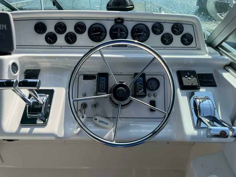 Slide: The Image of 1995 Wellcraft 3600 Martinique 36 - 7827002