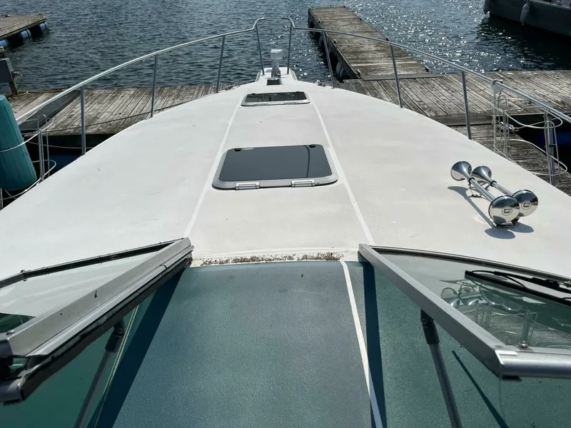 Slide: The Image of 1995 Wellcraft 3600 Martinique 36 - 7827010