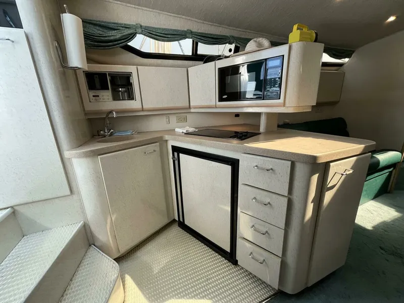 Slide: The Image of 1995 Wellcraft 3600 Martinique 36 - 7827016