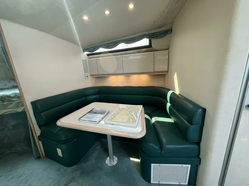 Slide: The Image of 1995 Wellcraft 3600 Martinique 36 - 7827019