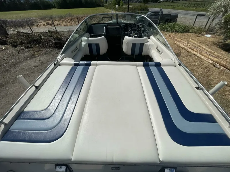 Slide: The Image of 1987 Sea Ray Pachanga 32 32 - 7827047