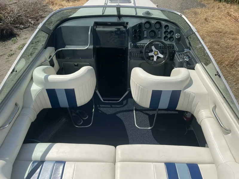 Slide: The Image of 1987 Sea Ray Pachanga 32 32 - 7827049