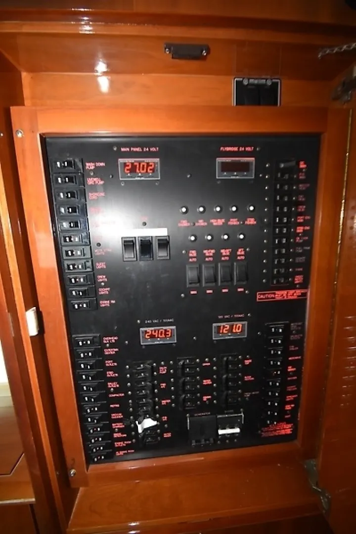 Slide: The Image of 0005933672 - 7827498