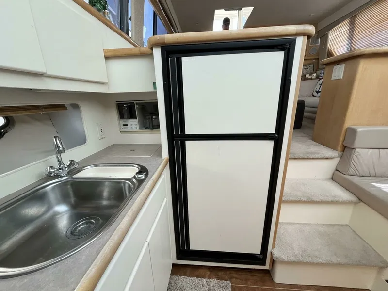 Slide: The Image of 1996 Carver 370 Aft Cabin 37 - 7827684