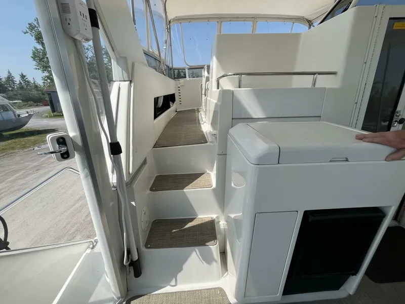 Slide: The Image of 1996 Carver 370 Aft Cabin 37 - 7827657