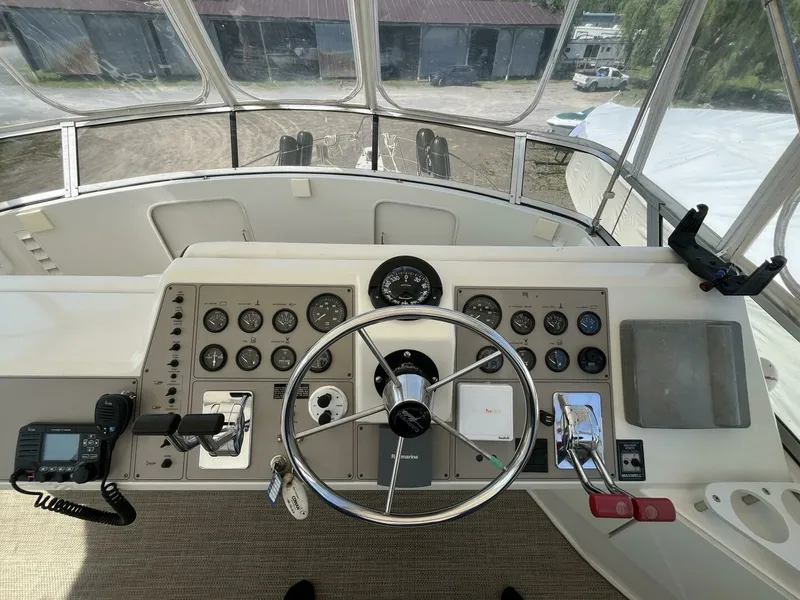 Slide: The Image of 1996 Carver 370 Aft Cabin 37 - 7827667