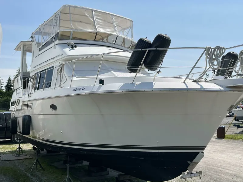 Slide: The Image of 1996 Carver 370 Aft Cabin 37 - 7827643