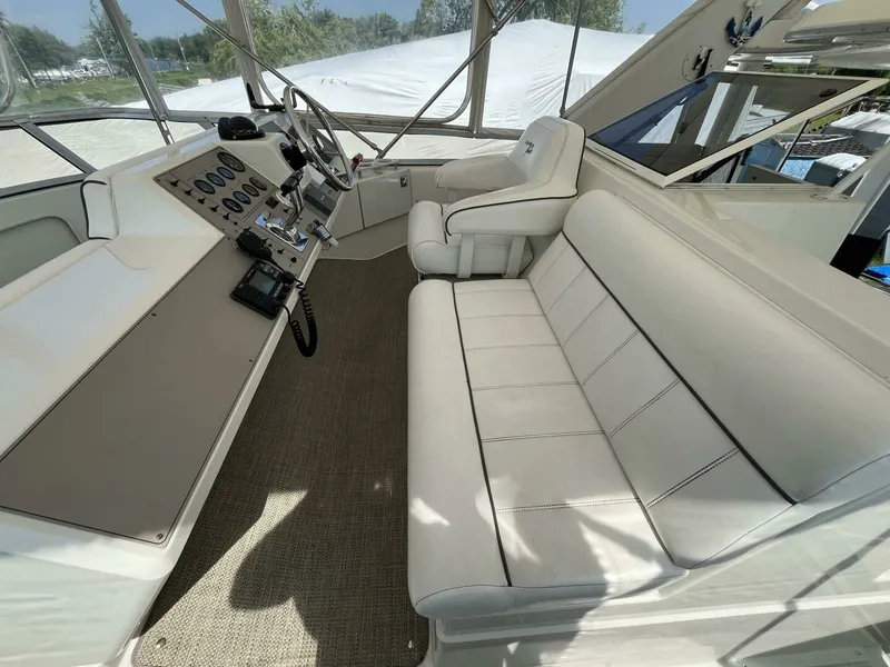 Slide: The Image of 1996 Carver 370 Aft Cabin 37 - 7827661