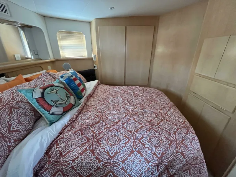 Slide: The Image of 1996 Carver 370 Aft Cabin 37 - 7827696
