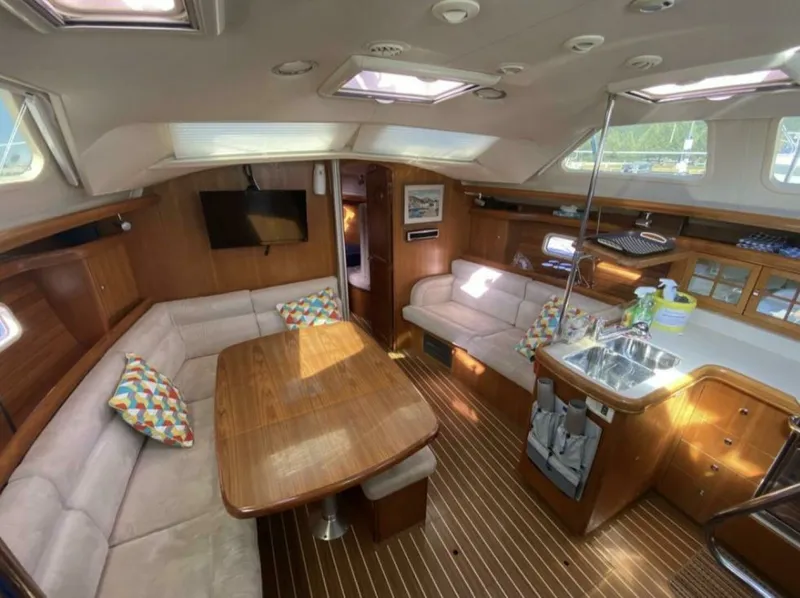 Slide: The Image of 2006 Hunter 45 Center Cockpit 45 - 7827721