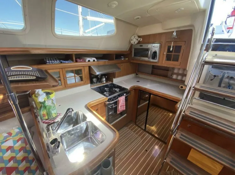 Slide: The Image of 2006 Hunter 45 Center Cockpit 45 - 7827722