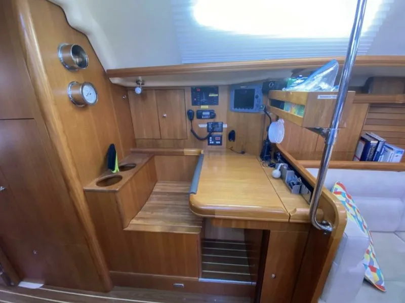 Slide: The Image of 2006 Hunter 45 Center Cockpit 45 - 7827723
