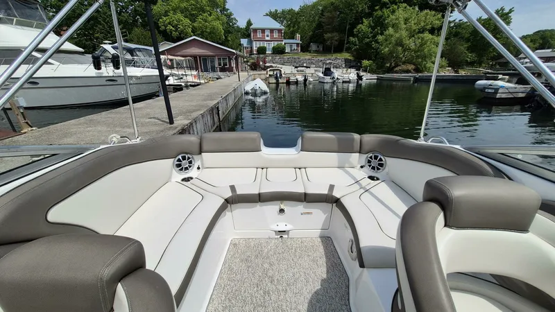 Slide: The Image of 2012 Yamaha Boats 242 Limited 24 - 7827808