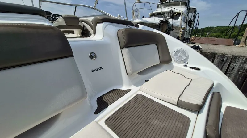 Slide: The Image of 2012 Yamaha Boats 242 Limited 24 - 7827803