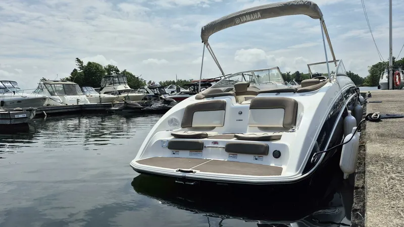 Slide: The Image of 2012 Yamaha Boats 242 Limited 24 - 7827824