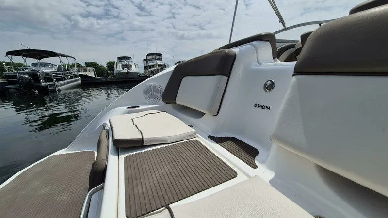 Slide: The Image of 2012 Yamaha Boats 242 Limited 24 - 7827802